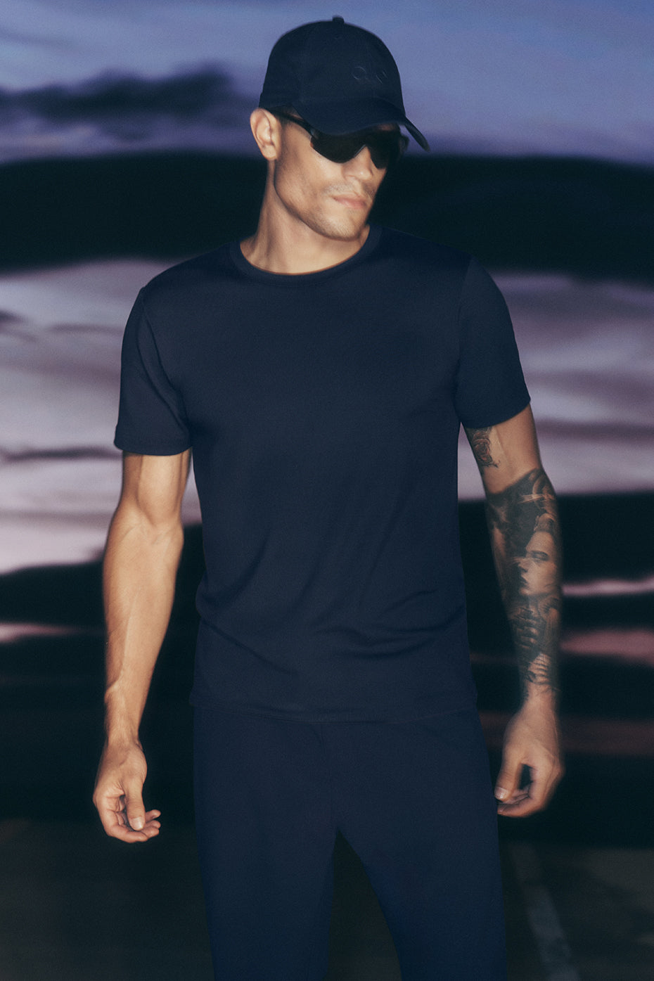 T-shirt col rond Conquer Reform – Bleu marine